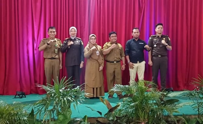 Kejari Inhu Ajak Generasi Muda Lawan Korupsi Sejak Dini Lewat Lomba Debat dan Yel-yel