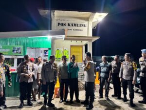 Pastikan Keamanan Nataru dan Hari Libur, Kapolres Inhu Pimpin Patroli Blue Light dan Sambang Pos Satkamling