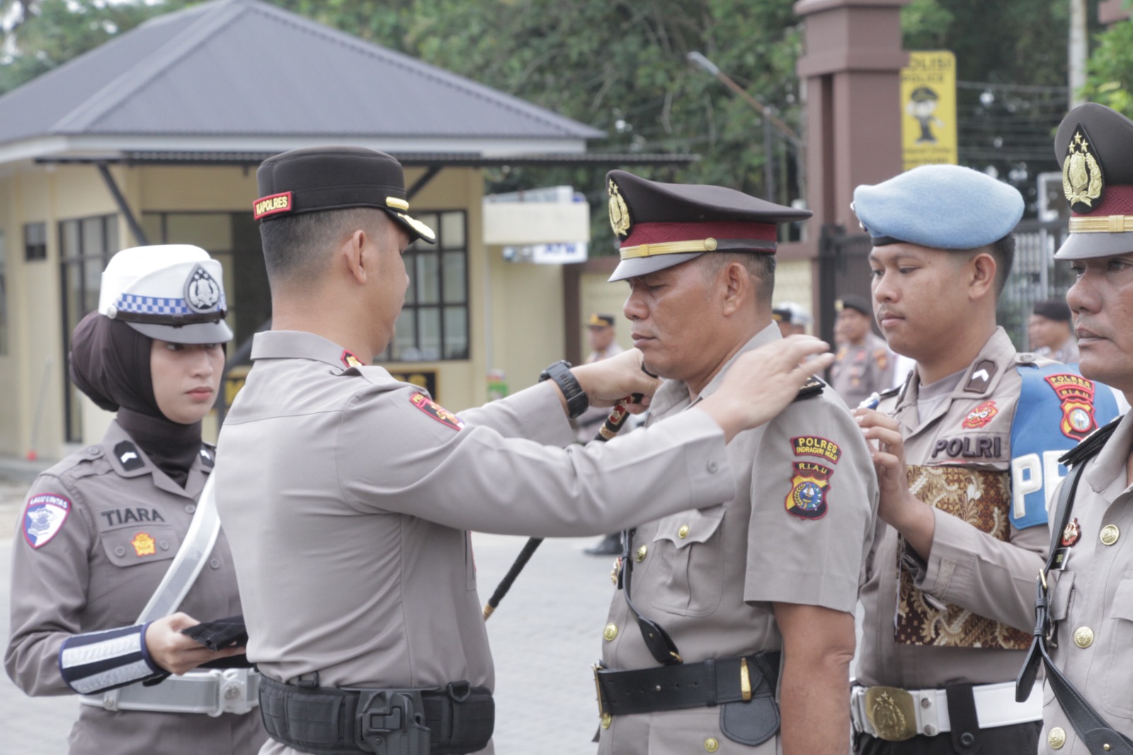 Kapolres Inhu Pimpin Upacara Sertijab Kasat Binmas Dan Kapolsek Peranap