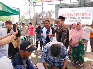 Pasca Kebakaran 106 Rumah di Inhil, H. Mafirion Salurkan Bantuan untuk Warga Terdampak