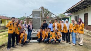 Mahasiswa KKN-T ITB Indragiri Bangun Incinerator di Desa Lembah Dusun Gading sebagai Solusi Pengelolaan Sampah Desa