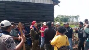 Alat Berat Masuk Kebun Petani, Konflik Sungai Raya Nyaris Pecah Berdarah