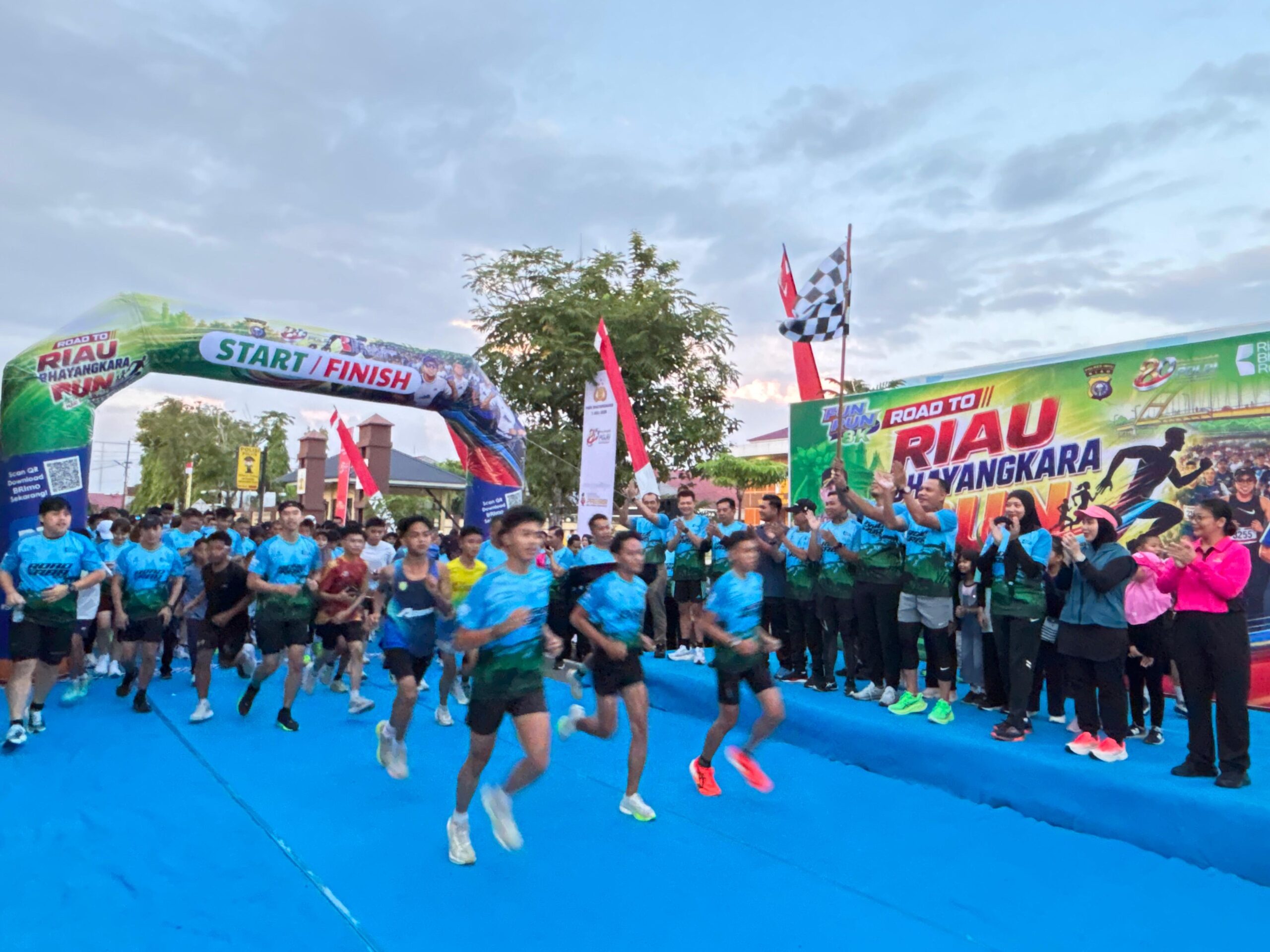 Road To RBR 2026, Polres Inhu Sukses Laksanakan Fun Run 8K, Sekaligus Penyerahan Juara Turnamen E-Sport