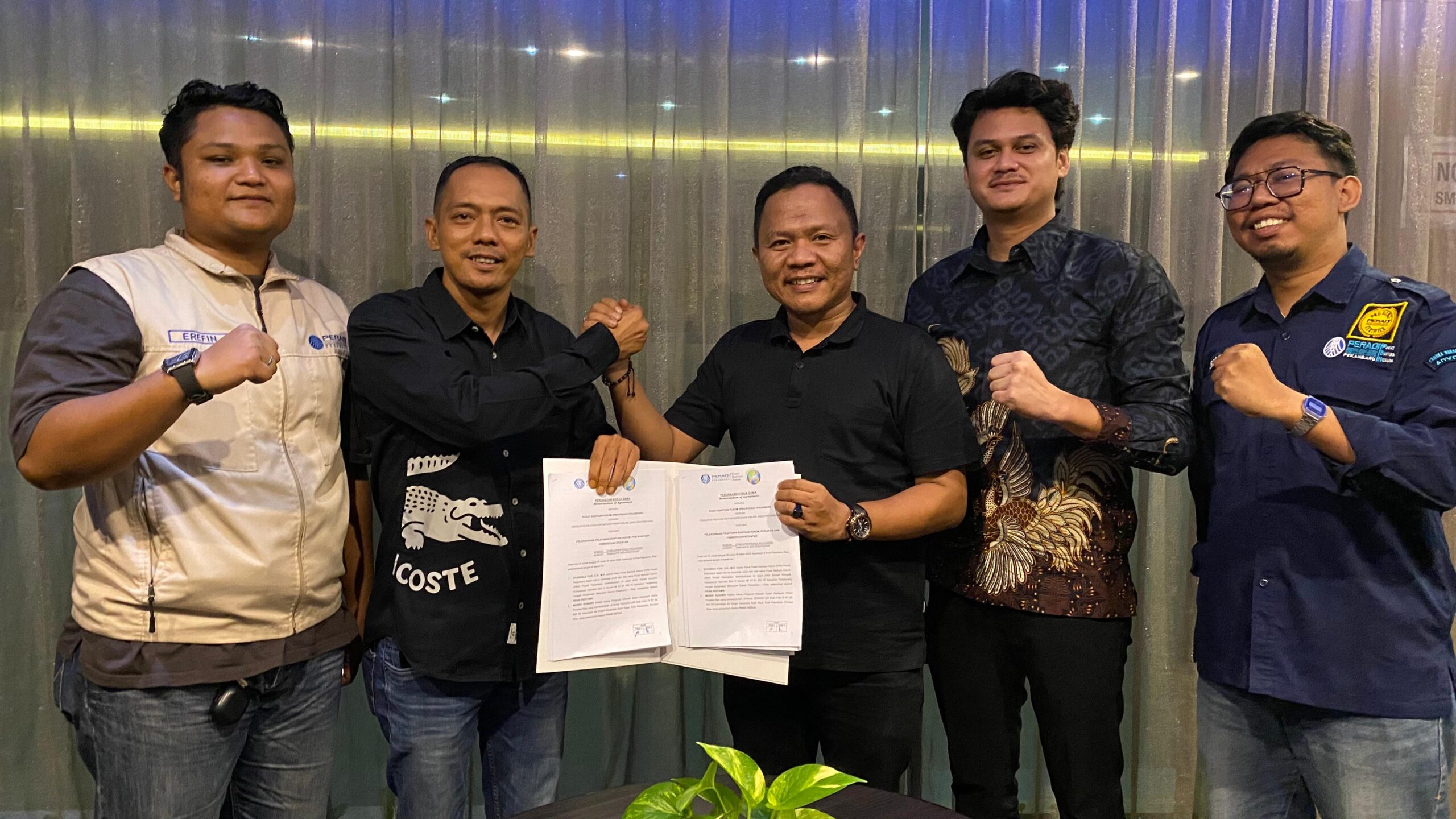 PW-IWO Provinsi Riau dan PBH Peradi Pekanbaru Teken MoU, Perkuat Bantuan Hukum Gratis bagi Masyarakat dan Wartawan