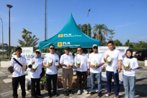 PLN Grup Riau Gelar Aksi Peduli Lingkungan, Kumpulkan 360 Kilogram Sampah dan Tanam 200 Pohon