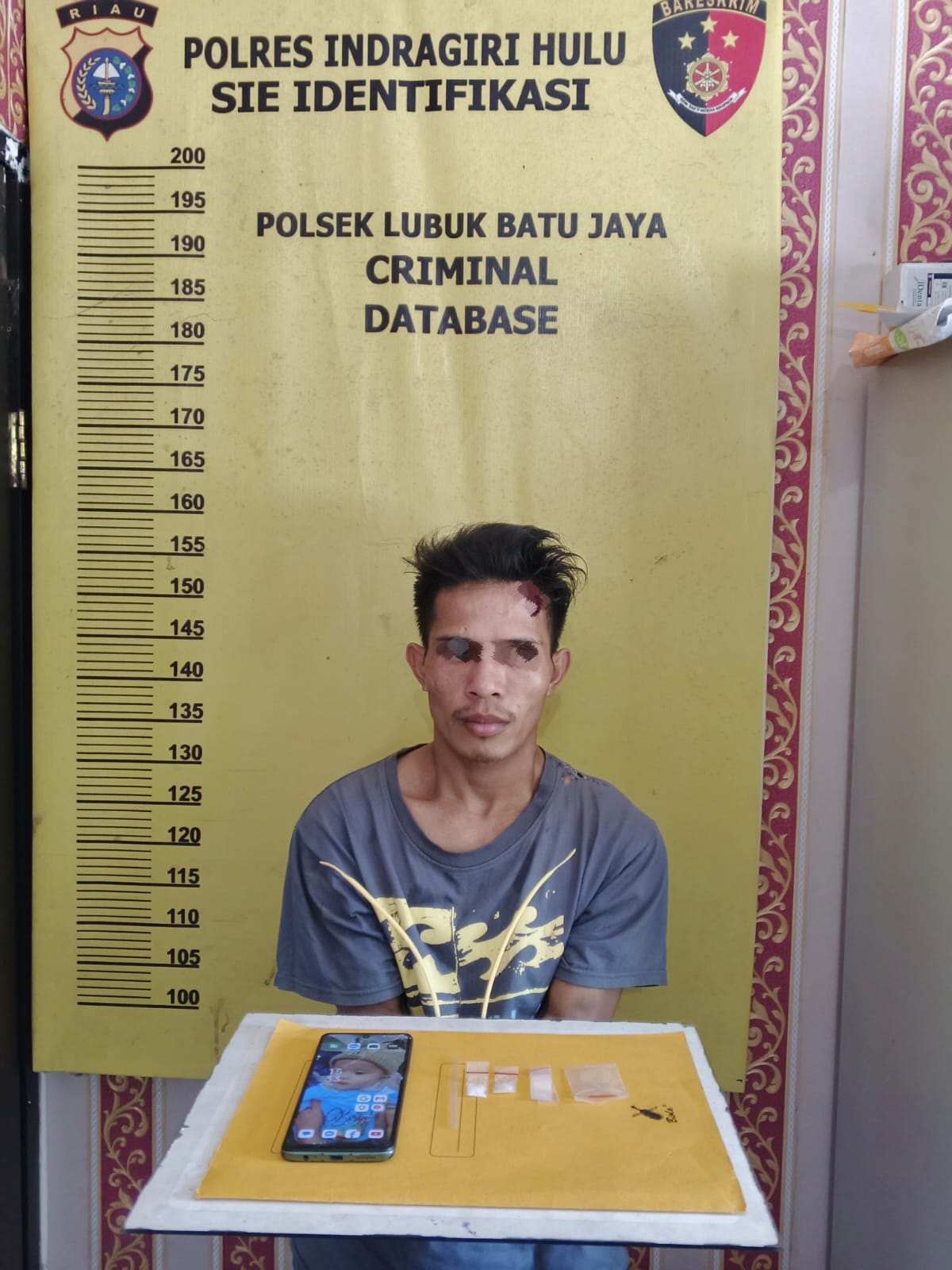 Polsek LBJ Ringkus Pemuda di Pasar Petonggan, Amankan Dua Paket Sabu