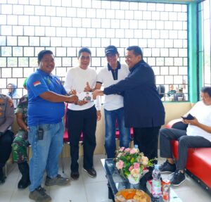 Pimpinan DPRD Inhu Hadiri Pacu Sampan di Desa Redang, Beri Dukungan Dana dan Bonus Tim