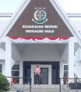 Pelapor Kasus Dugaan Gratifikasi Tiga Kades dan Satu Lurah Jalani BAP di Kejari Inhu