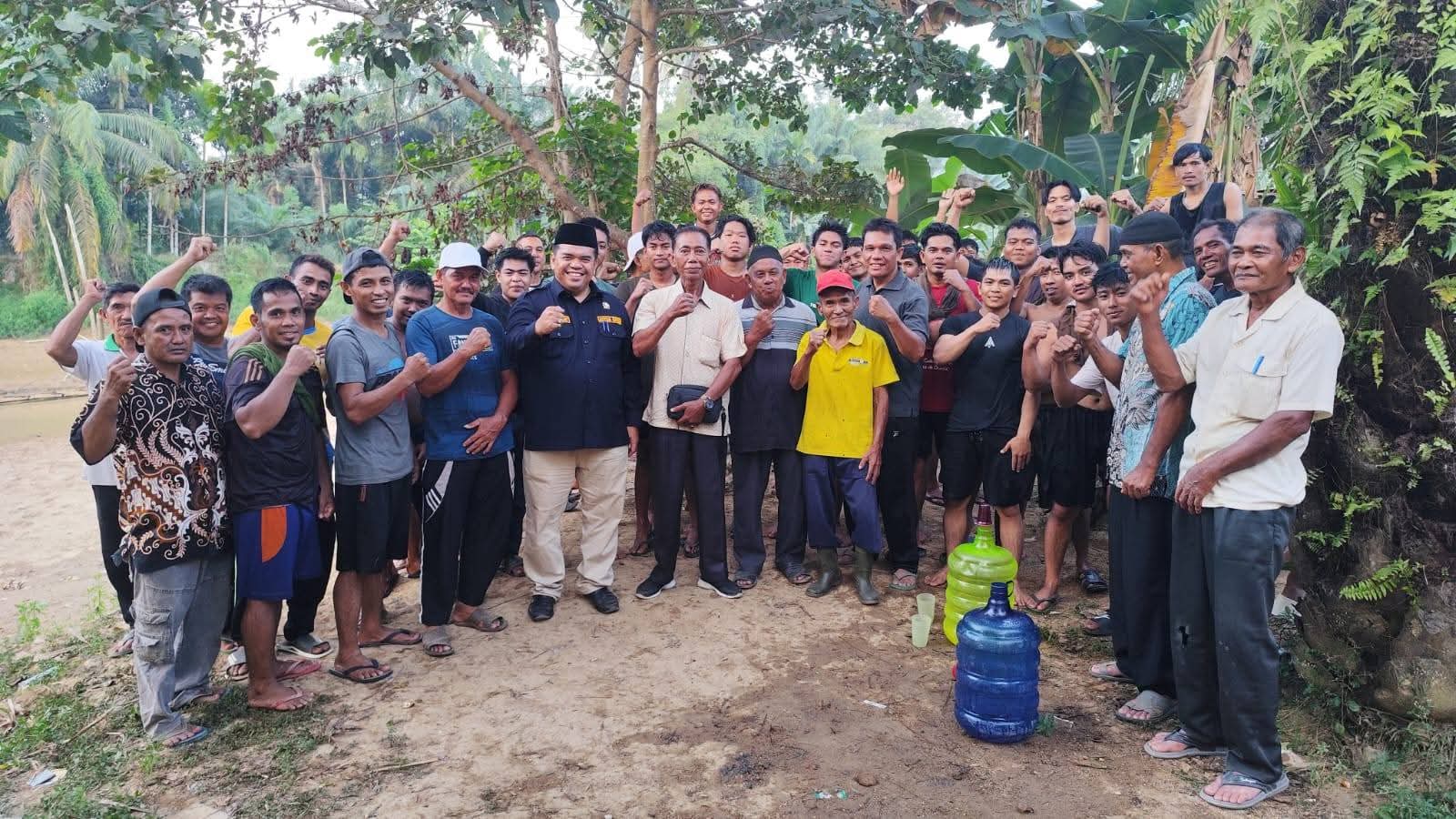 Ketua DPRD Inhu Sabtu P. Sinurat Tinjau Latihan Sampan Jalur Pulau Betuah Desa Tambak