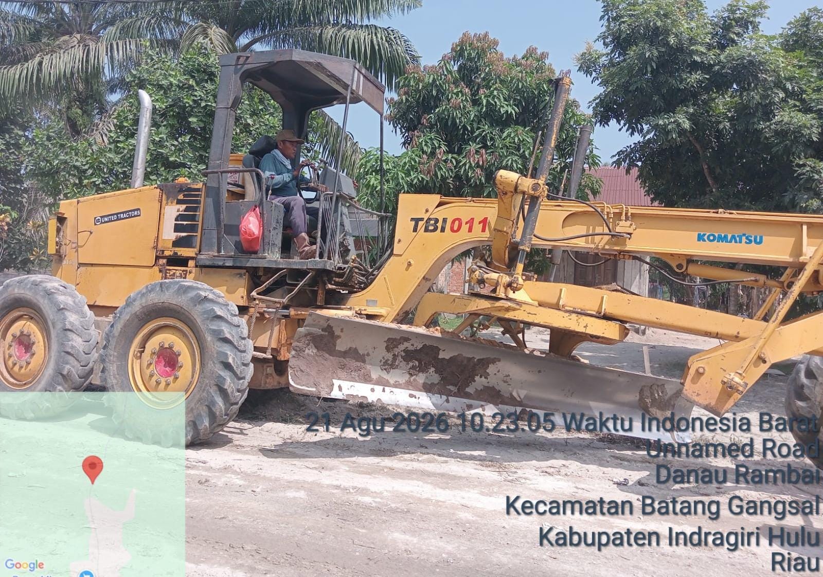 PT PAS Mitra Agrinas Kembali Lakukan Perbaikan Jalan Desa Danau Rambai