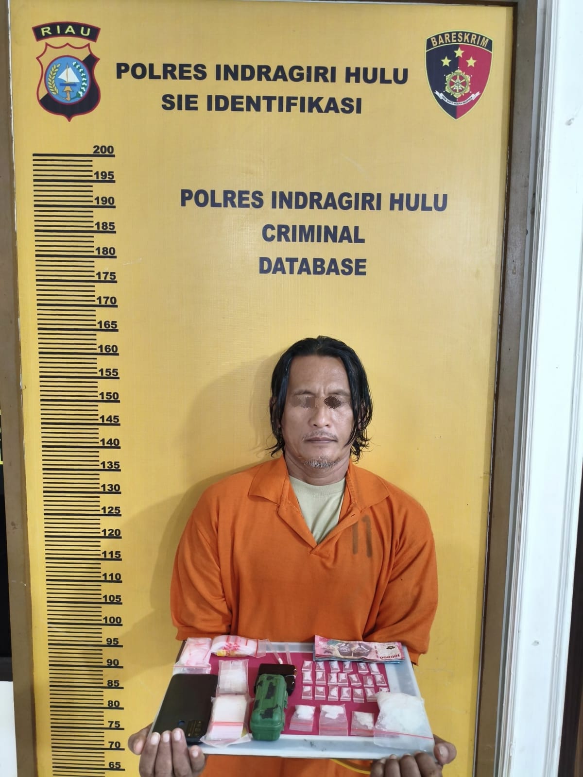 Polsek Rengat Barat Grebek Markas Sabu di Pekan Heran, Pelaku dan 61 Gram Barang Bukti Diamankan