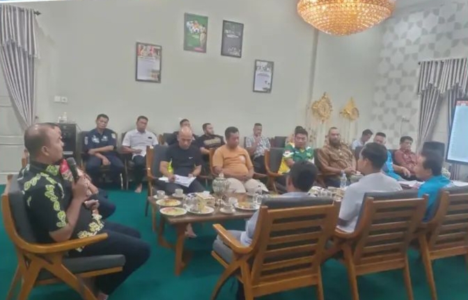 Bupati Inhu Kaji Rencana Pembangunan Jalan Khusus Angkutan Barang Sepanjang 124,68 Km