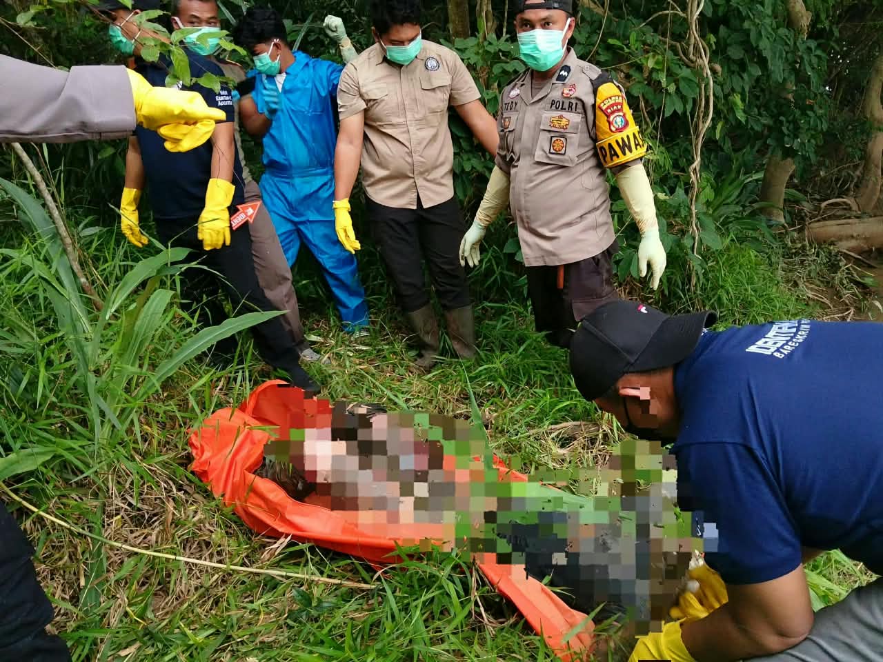Mayat Remaja 17 Tahun Ditemukan Tergelatak di Tepi Sungai Indragiri Inhu