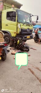 Dump Truk VS Sepeda Motor, Dua Pelajar Tewas Satu Luka Patah Tulang