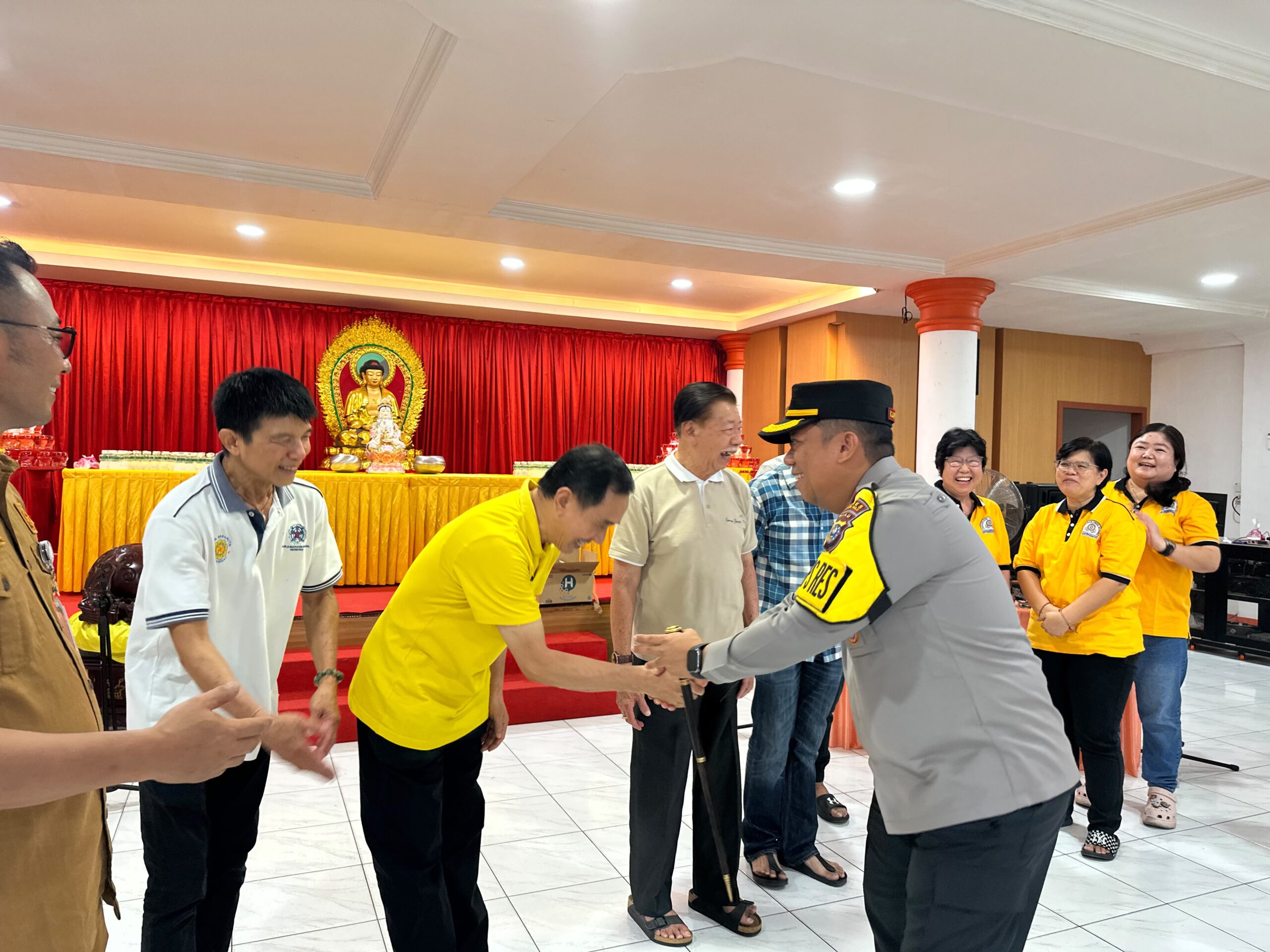 Kapolres Inhu Sambangi Vihara Pramita, Perkuat Kerukunan dan Jamin Rasa Aman Umat Beragama