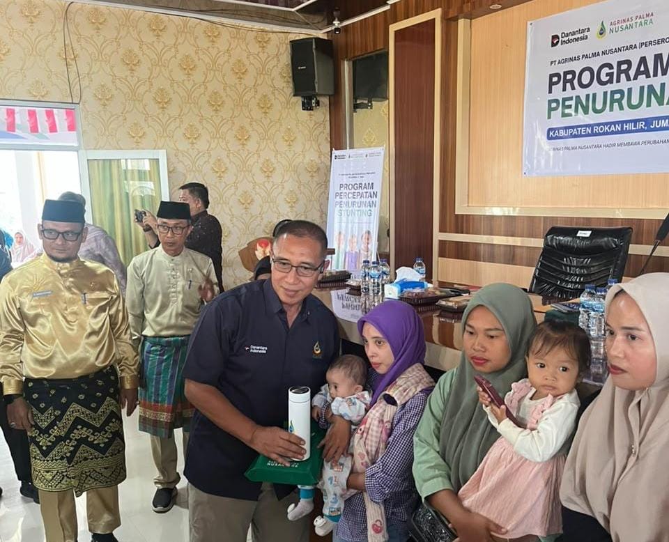 Agrinas Palma Nusantara Bergerak untuk Generasi Sehat, 130 Kotak Susu PKMK Disalurkan di Rohil