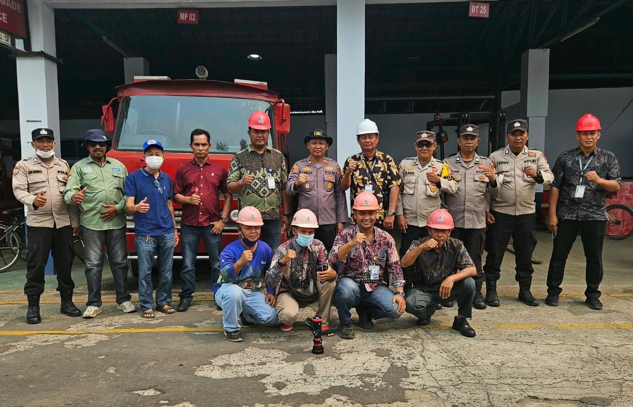 Antisipasi Karhutla, Polsek Tanah Merah Cek Kesiapan Alat Pemadam dan Embung Air